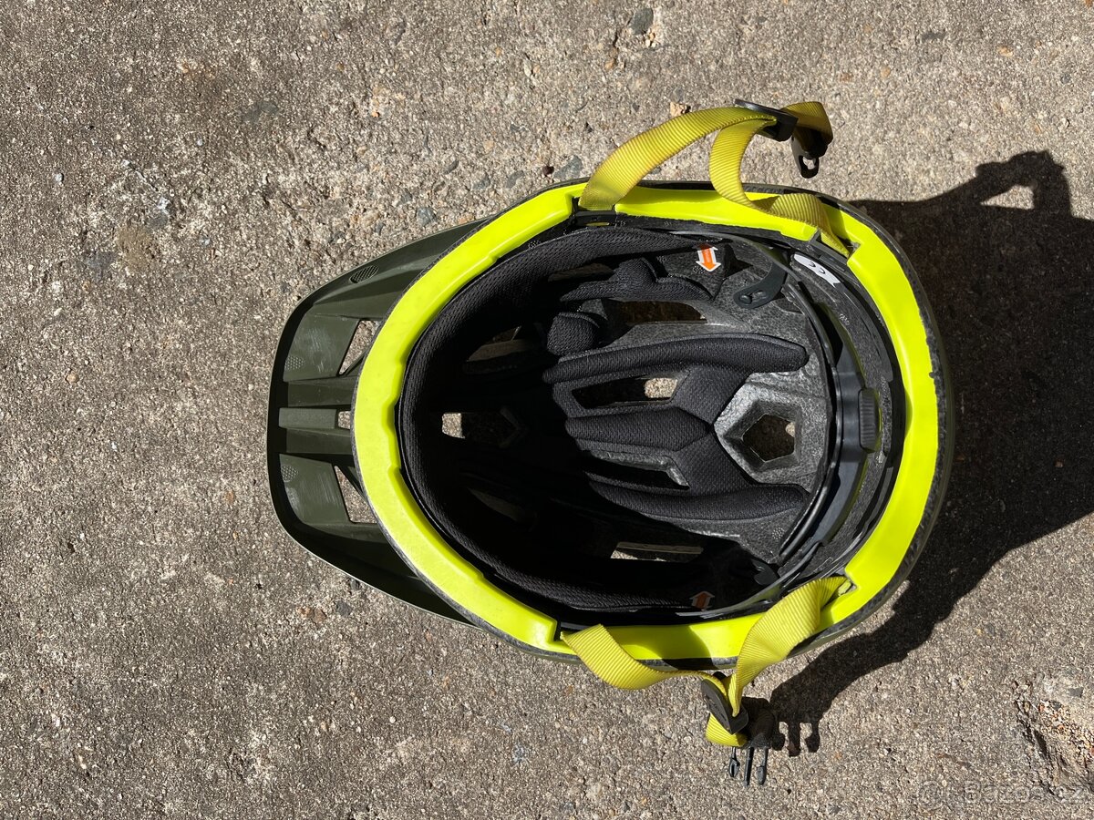 CYKLISTICKÁ HELMA R2 TRAIL - 5