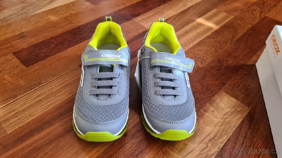 Tenisky vel.34 svítící NOVÉ - 5