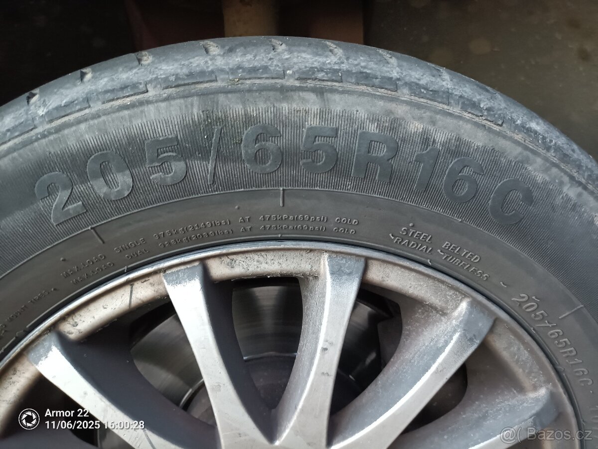 ALU KOLA 5x120 na VW Transporter PNEU 205/65r16C - 5