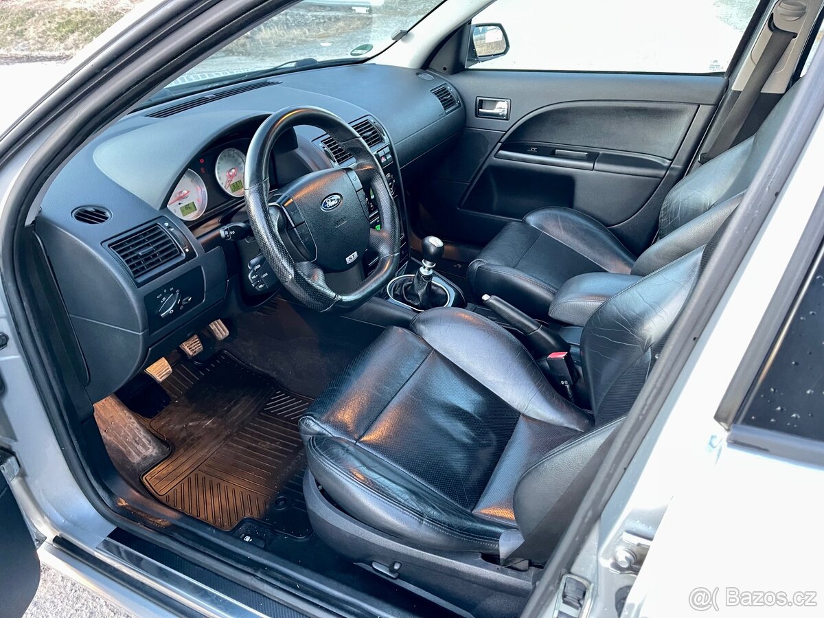 Ford Mondeo ST220 - 5