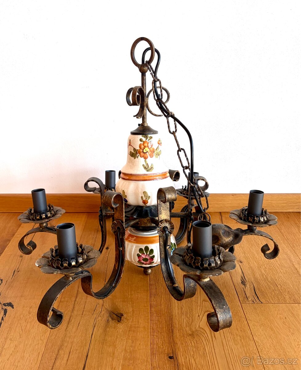 Starý kovaný lustr - 5