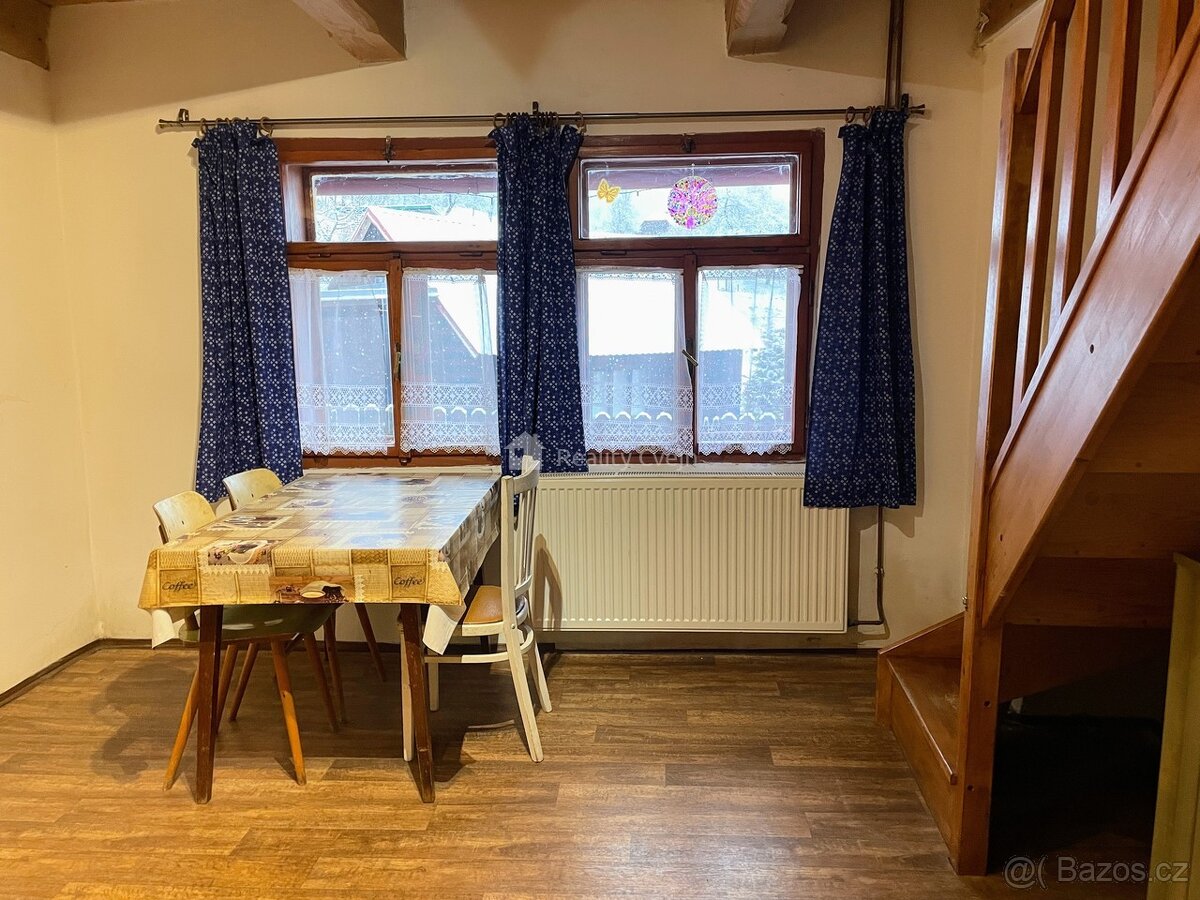 Prodej dřevěnice na slunném okraji obce Halenkov - 5