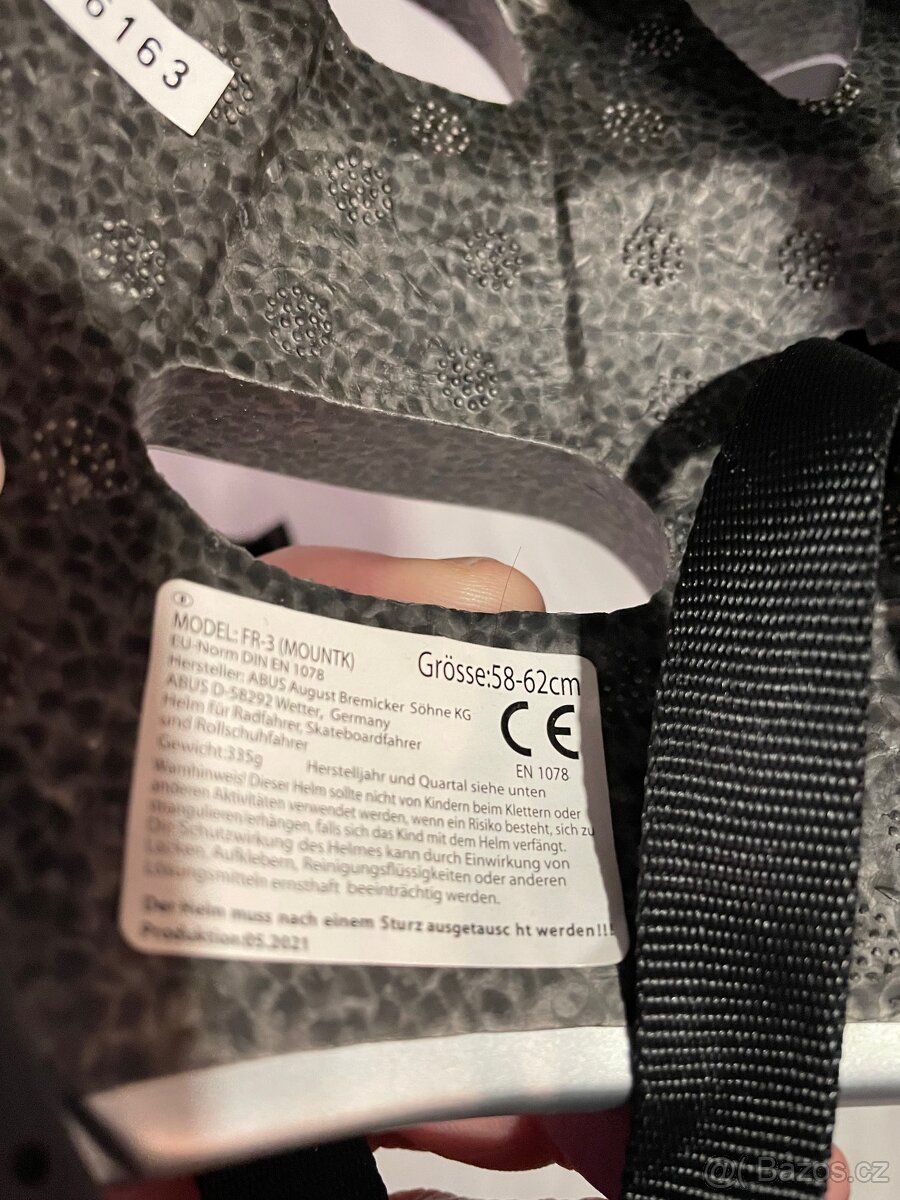 Cyklistická helma Abus MountK bílá 2020 - 5