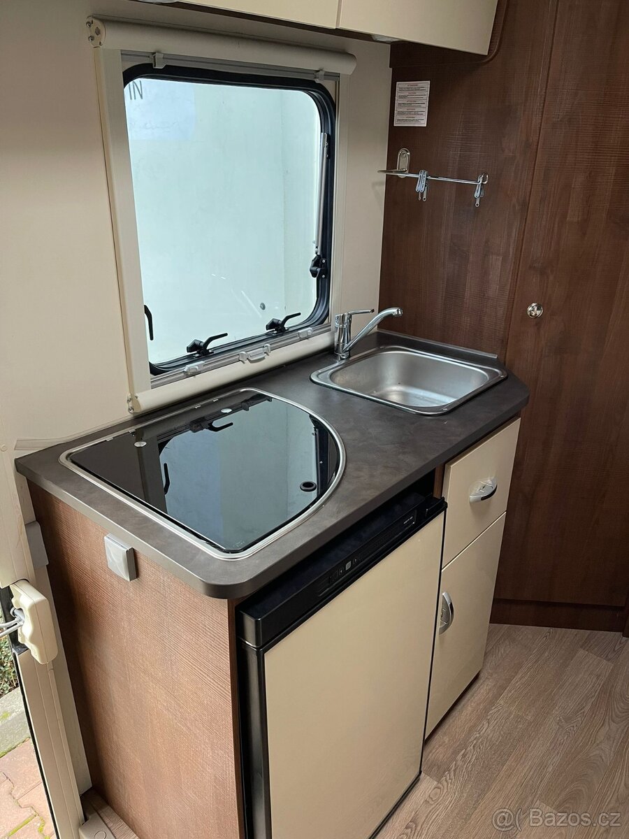 Obytný vůz alkovna XGO - 5