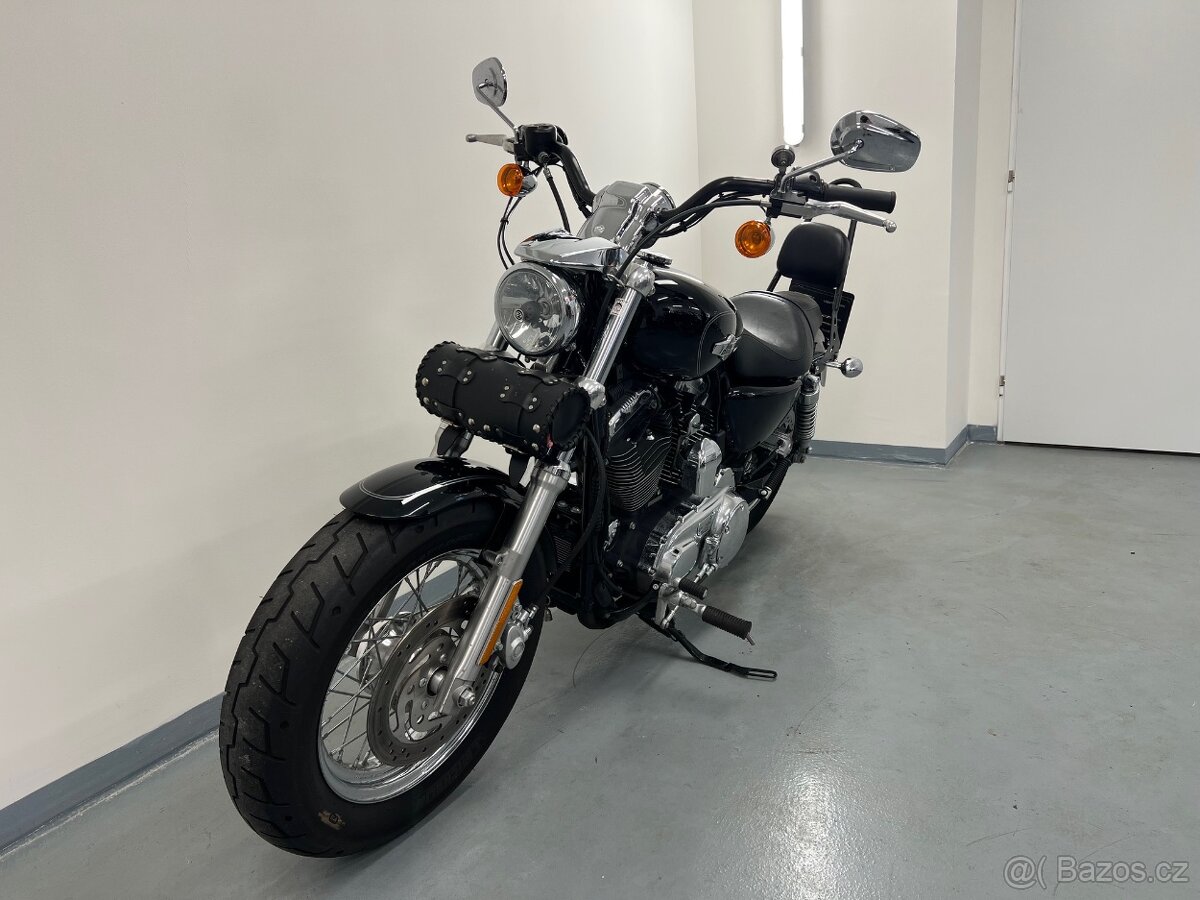 Harley-Davidson Sportster 1200 Custom - 5