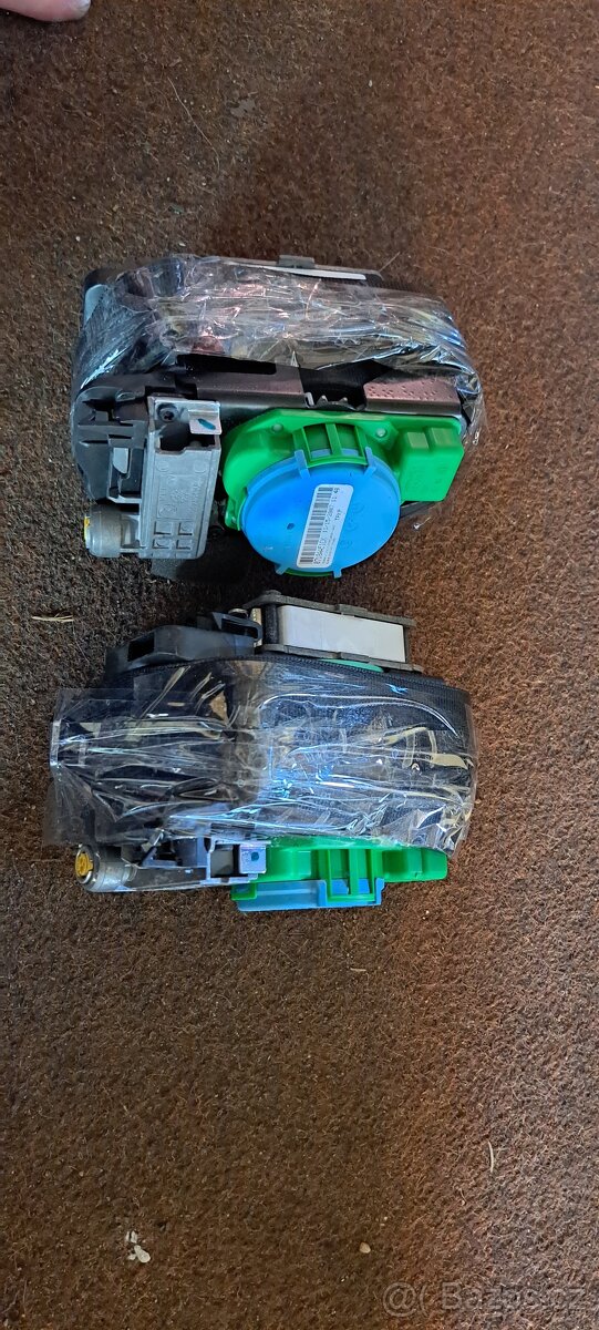 Predni levy pravy pas pasy audi A4 B8 8k - 5