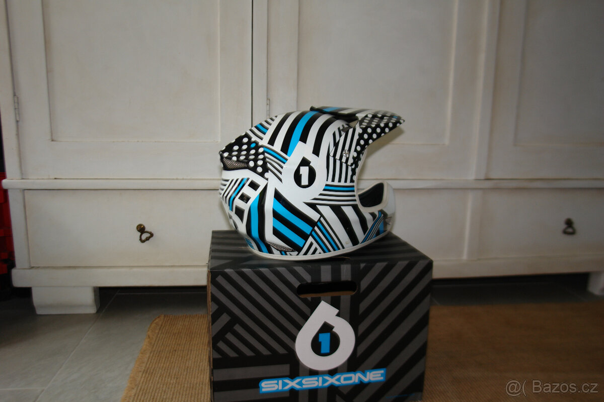 Integrální helma 661 - 5