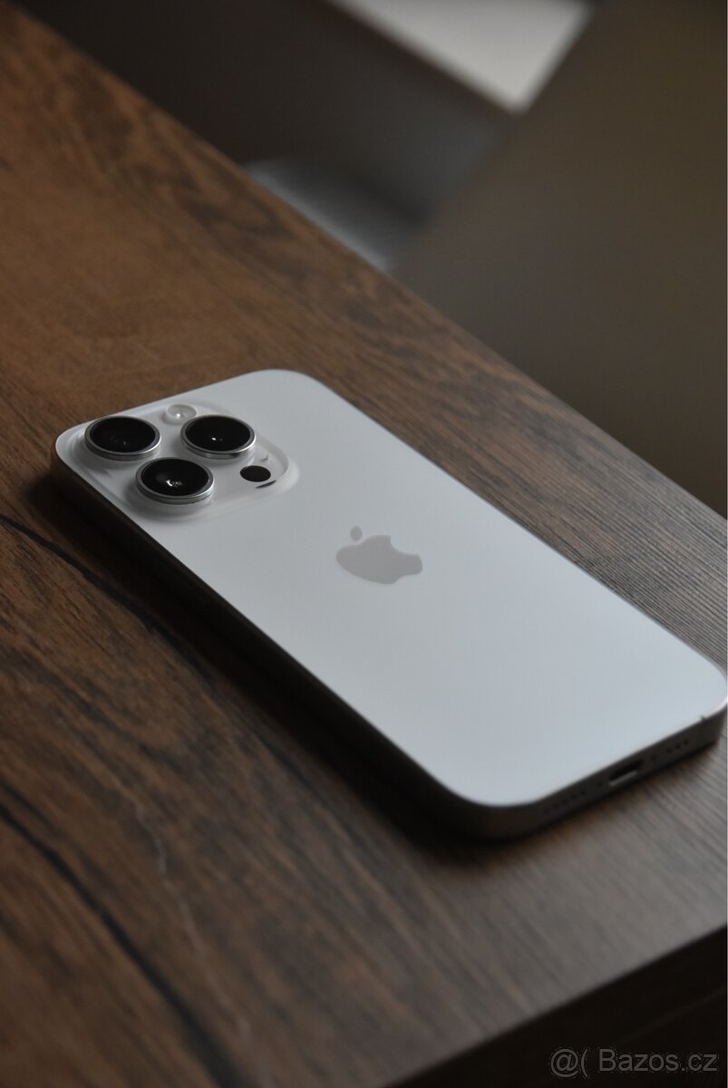 iPhone 15 Pro 256GB v barvě Natural Titanium. - 5