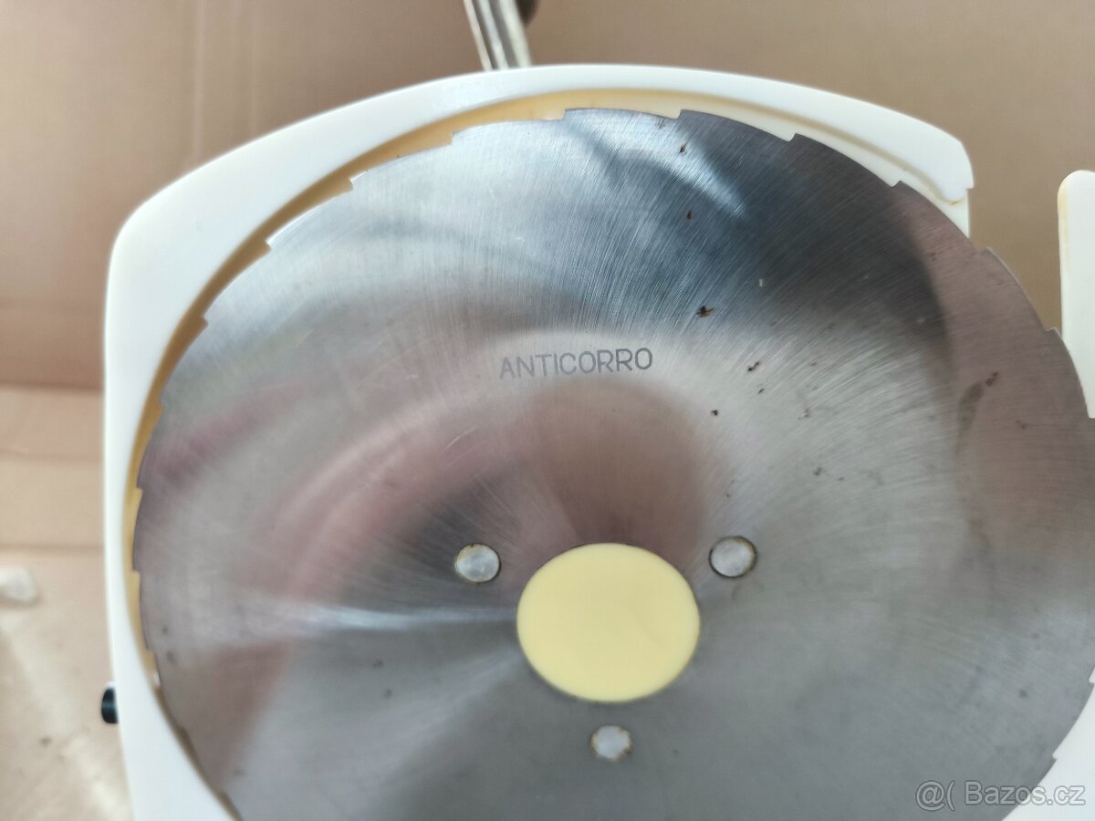 Ruční kráječ IDEAL 170 - 5