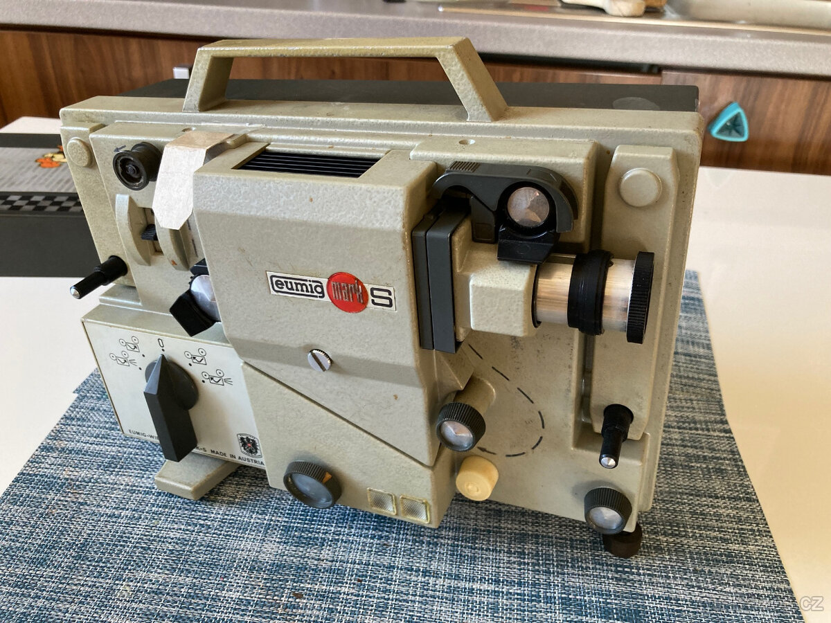 Prodám promítačku Eumig Mark S - 5