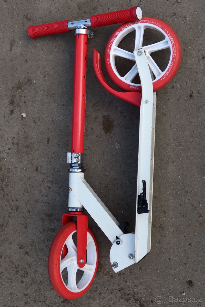 Koloběžka WORKER Iridio - bílo-červená - 5
