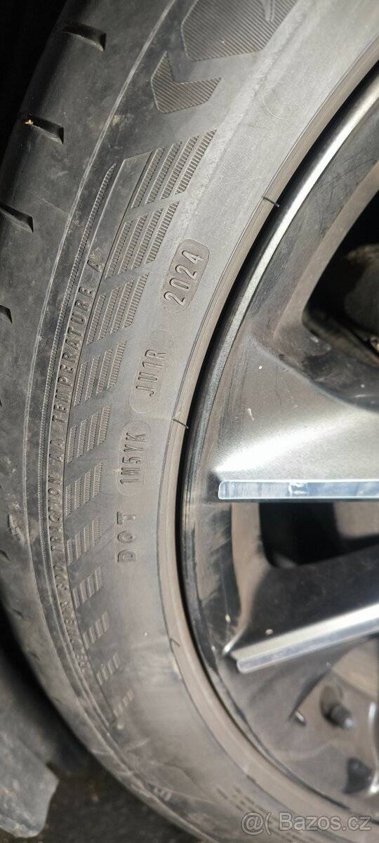 P: 2ks Pneu Goodyear 215/50 R18 - 5