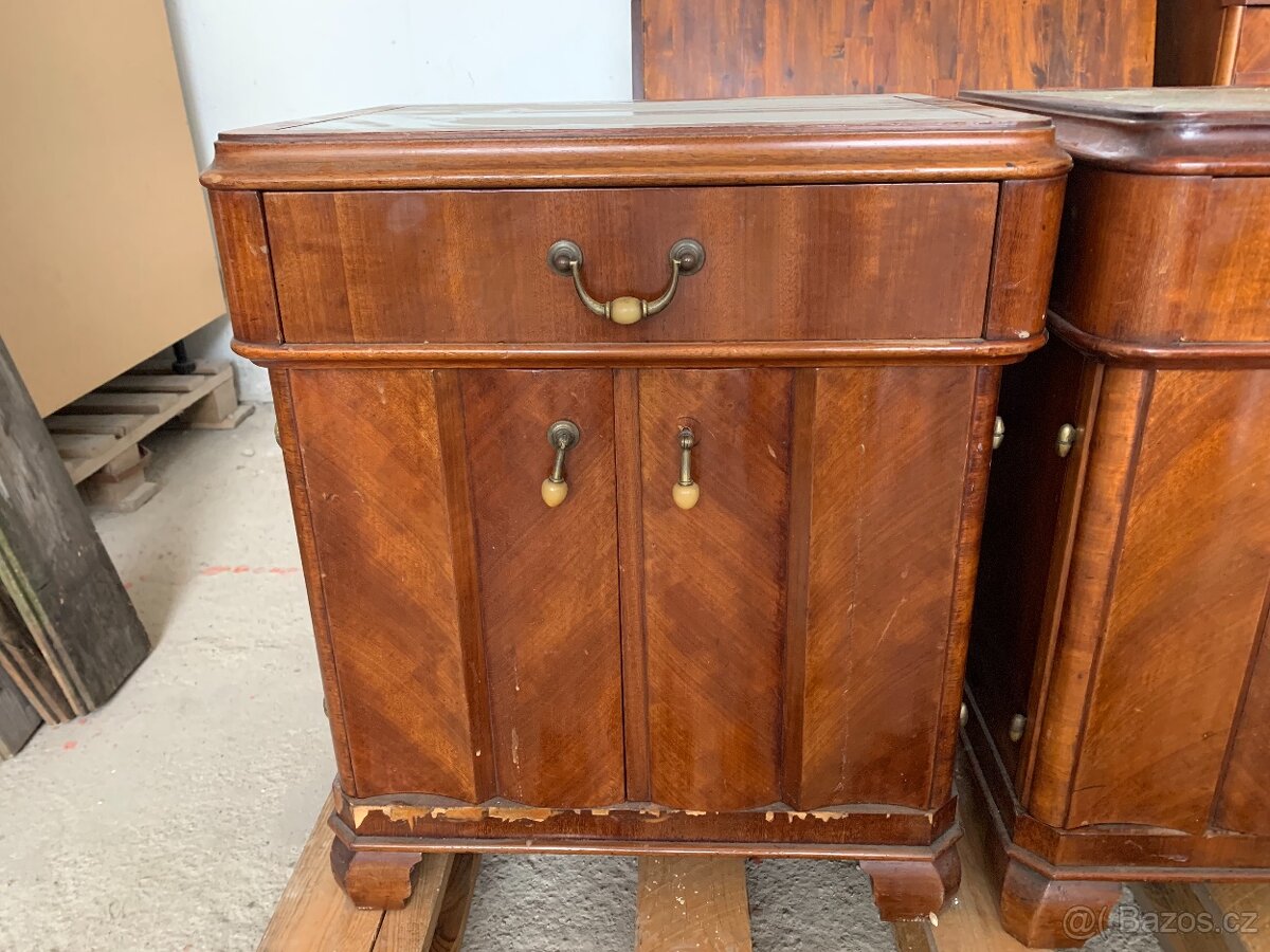 Starožitné skříně - 5