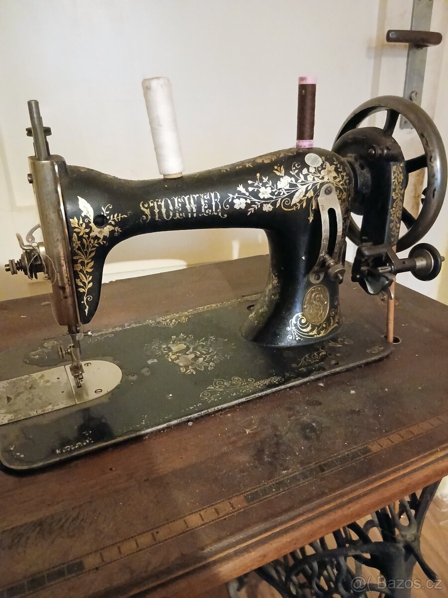 Historický šicí stroj Stoewer - 5