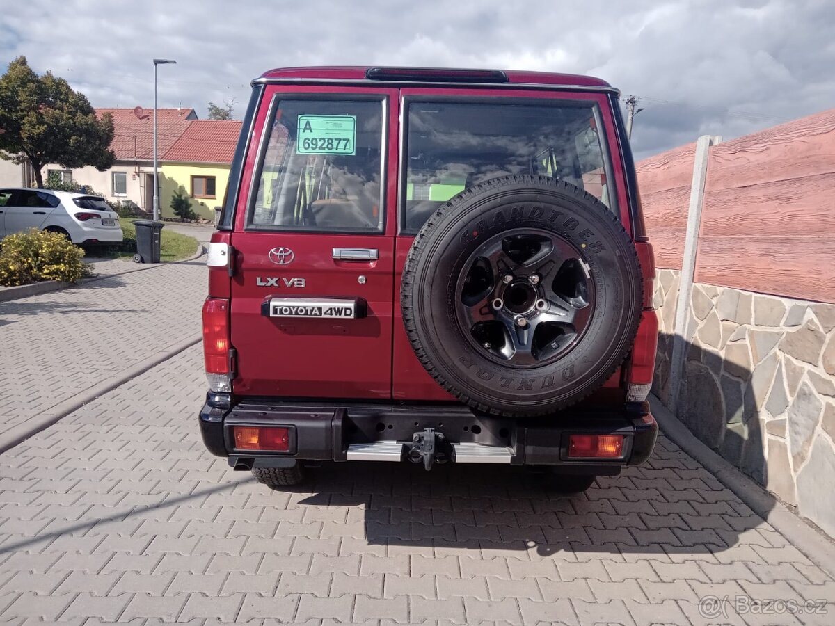 Land Cruiser 76 HZJ 4,5TD V8, 70TH ANNIVERSARY Black Edition - 5