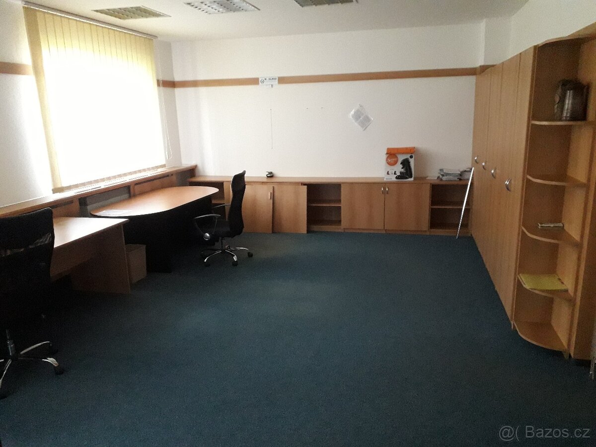 Pronájem nebytových prostor - kanceláře + zpevněné plochy - 5