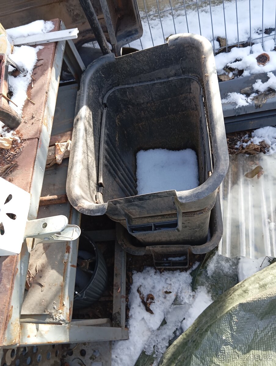 Zahradní traktůrek Husqvarna LT 125 plus sklápěcí vozík a br - 5