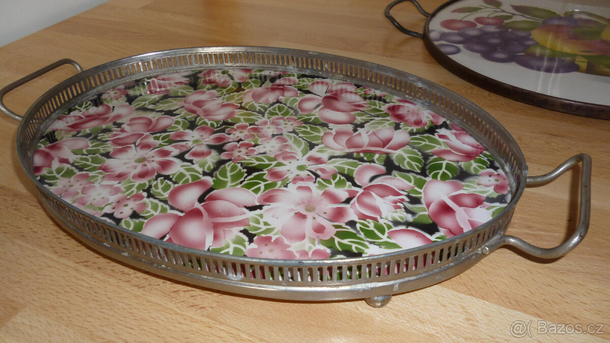 Porcelánový tác v kovové montáži - 5