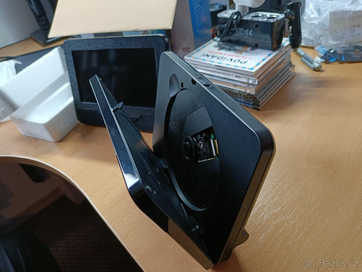 Přenosné DVD do auta - 5