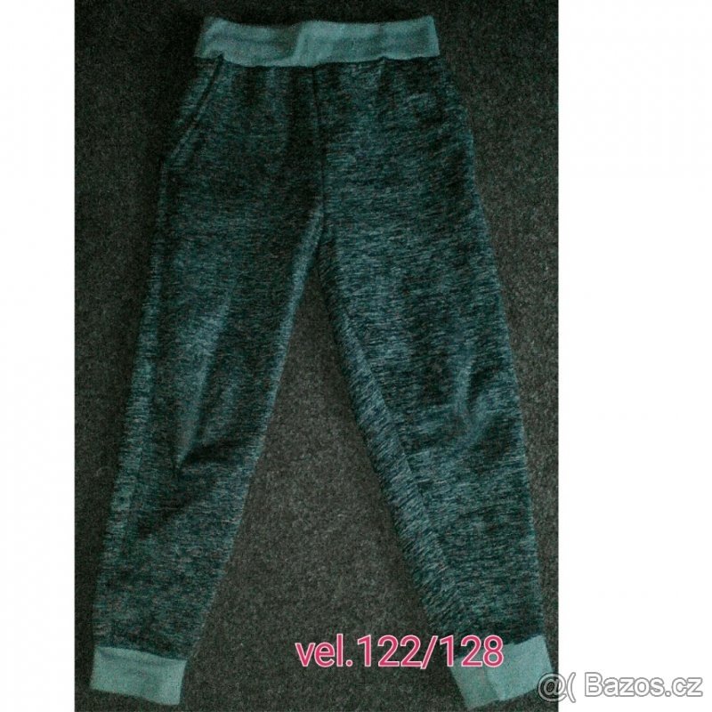 Trička, kraťasy, tepláky - 5