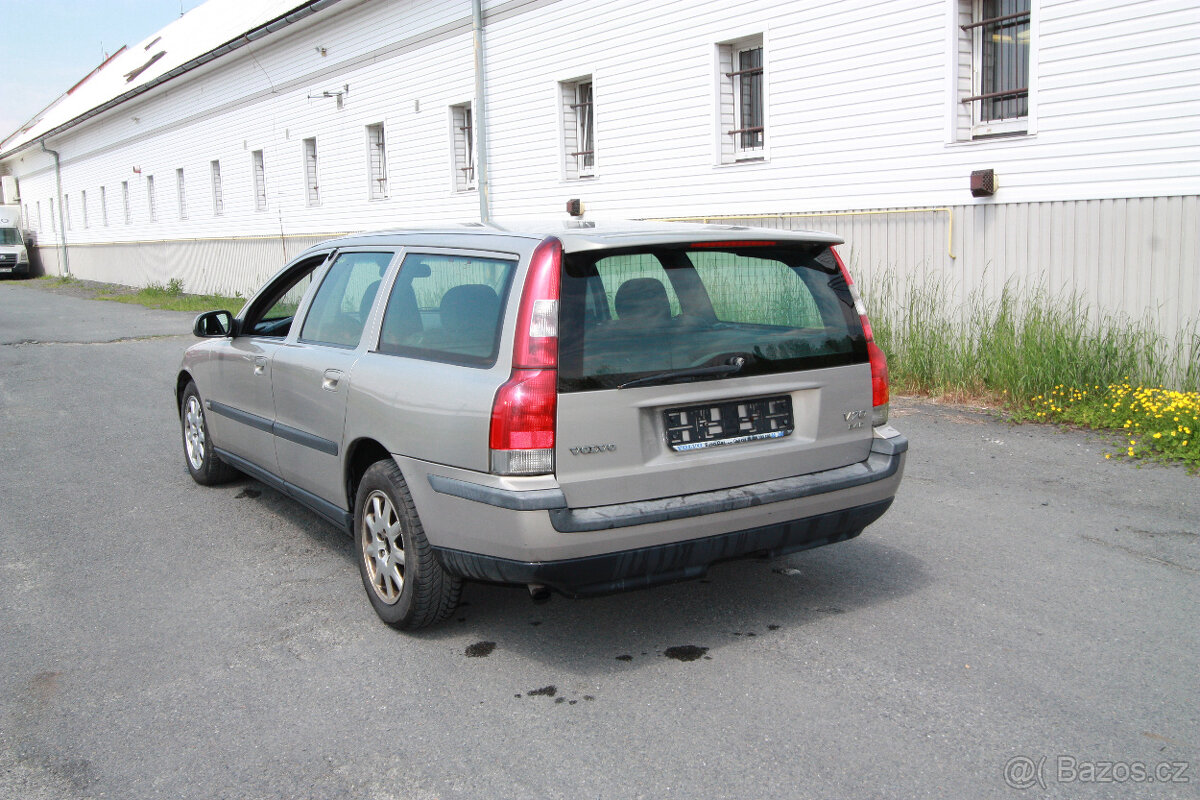 VOLVO V 70 SW 74 - 5