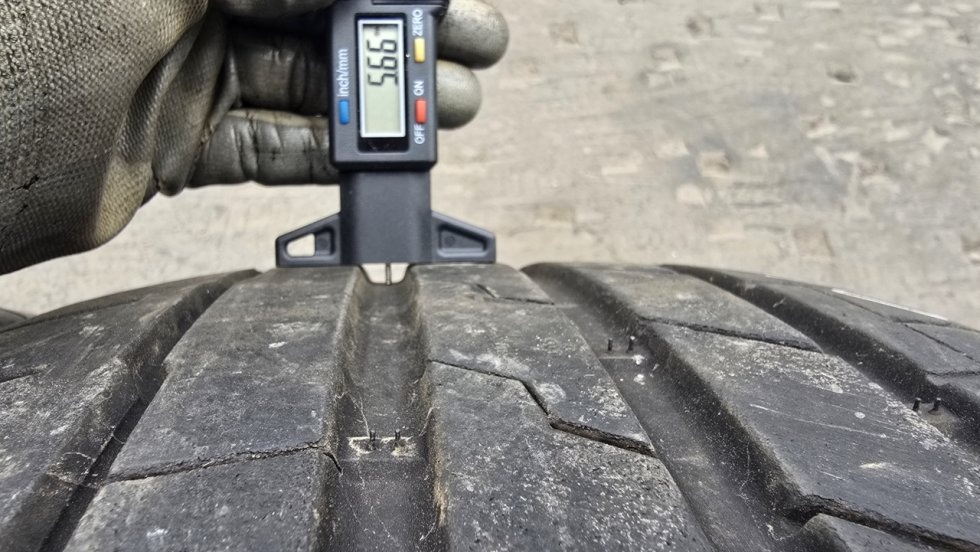 Letní pneumatiky 235/40/19 Hankook - 5
