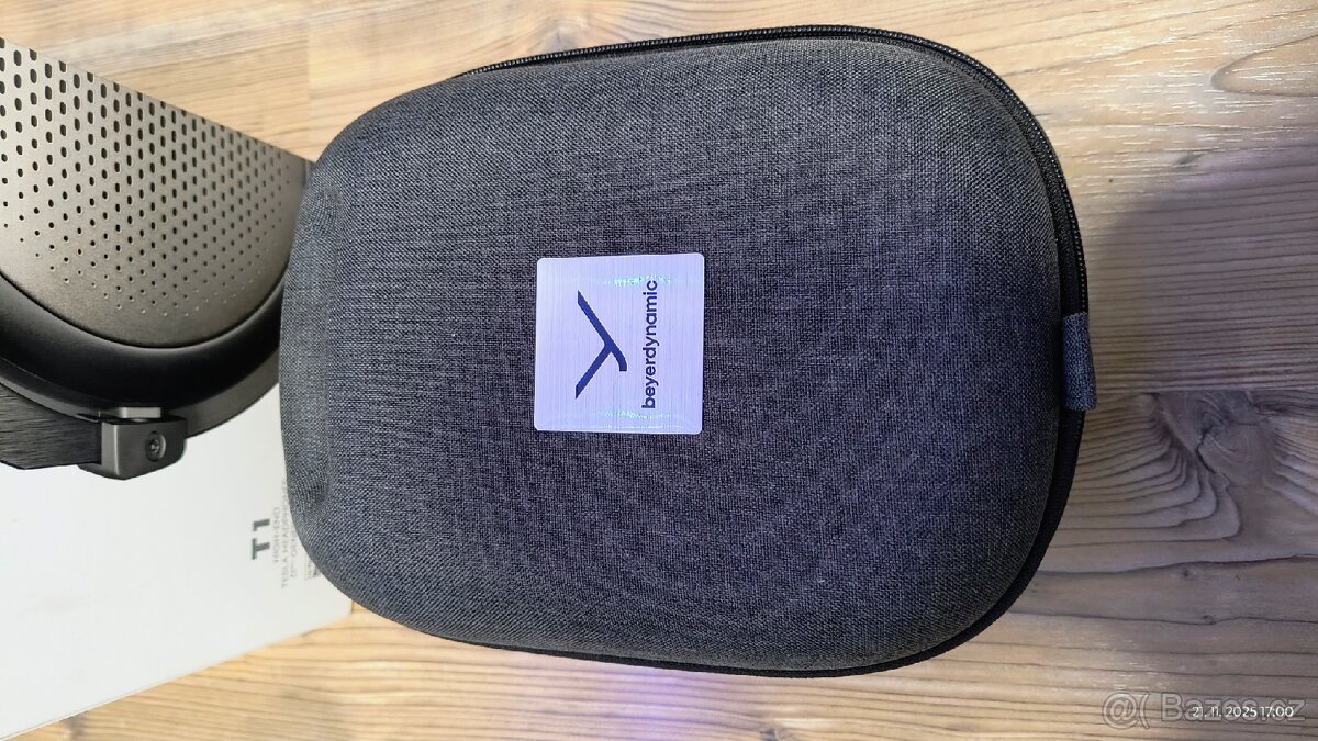 Beyerdynamic T1 (3rd Generation)
- 5