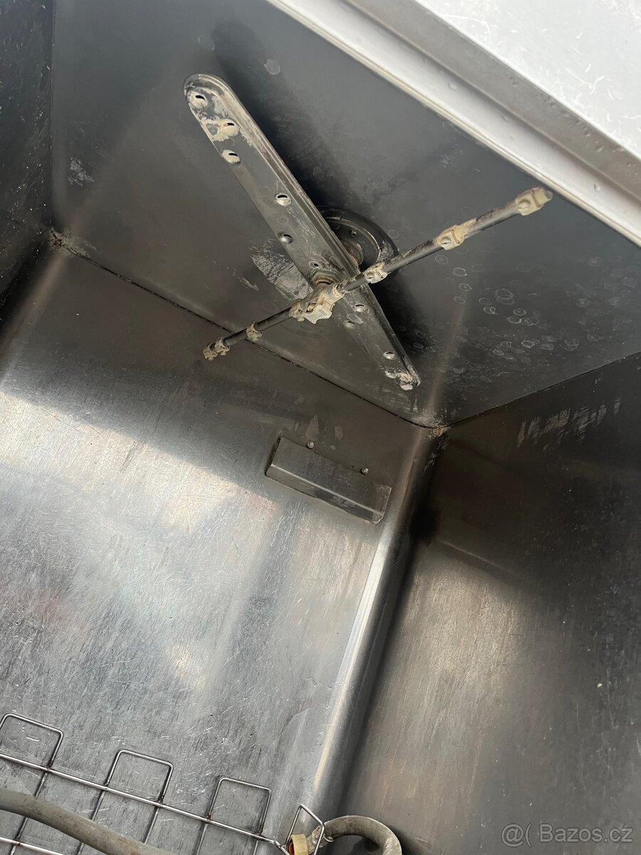 Myčka na černé nádobí - 5