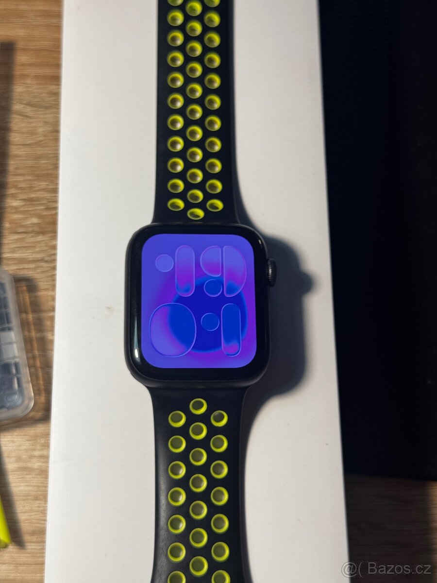 Apple Watch Series 6 - 5