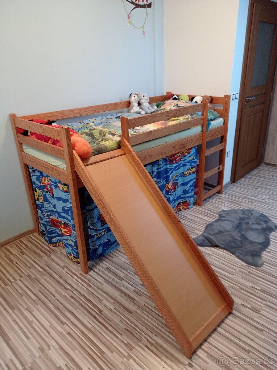 Postel se skluzavkou - 5