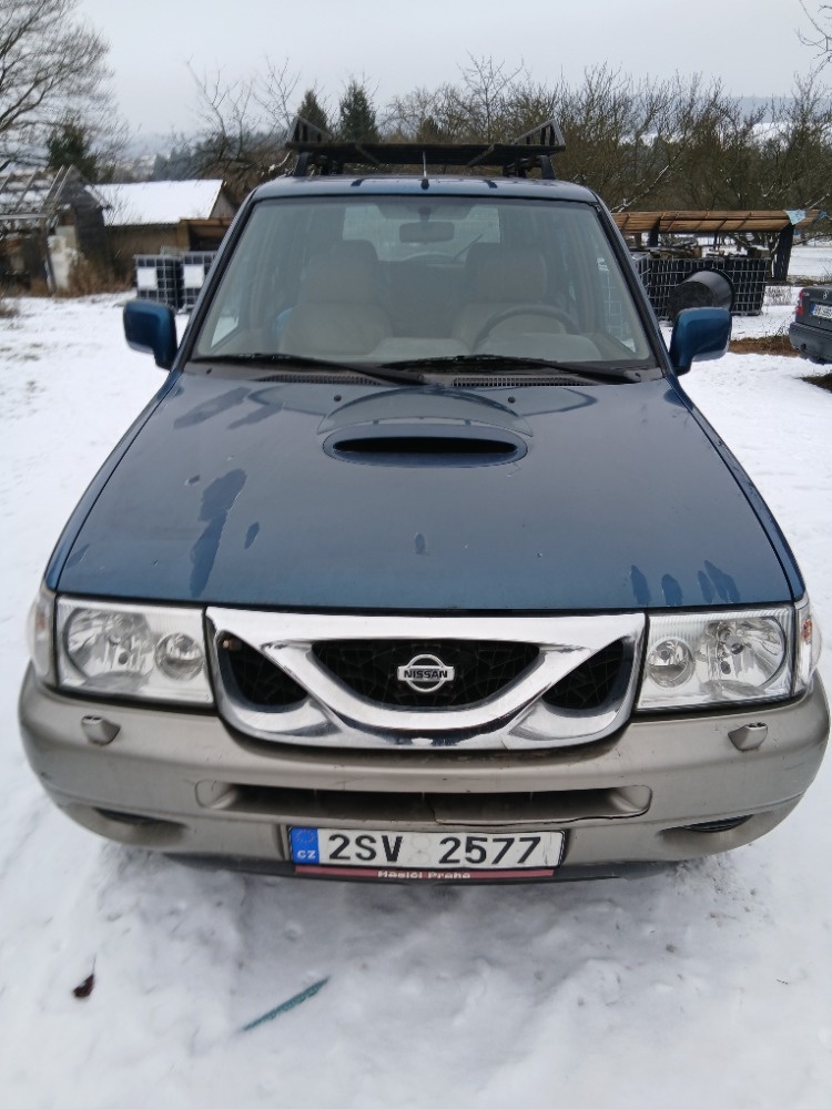 Nissan Terrano 2 - 5