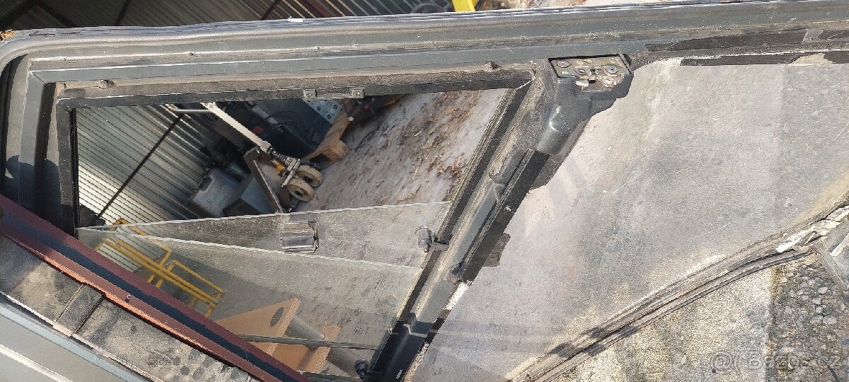 Linde 391 dveře - 5