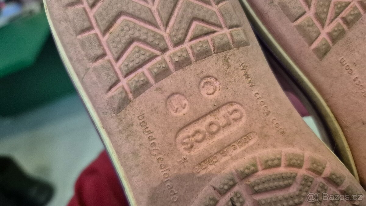 Crocs sandale 2 ks, oboje za 300,- - 5
