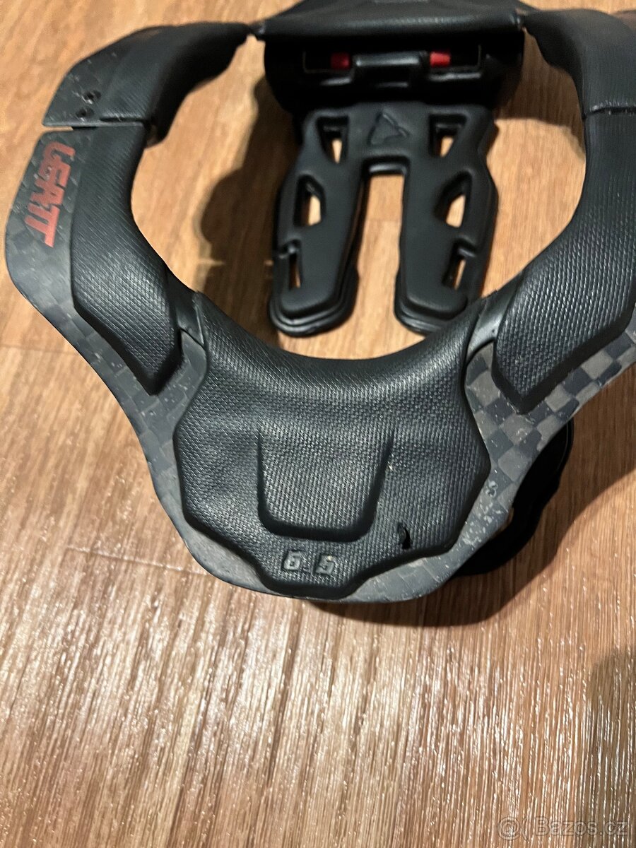 Krční chránič LEATT - 5