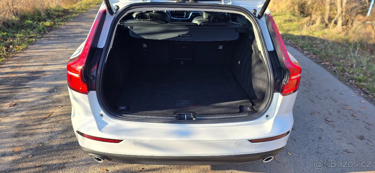 Volvo v60 D4 140kw + druhá sada kol - 5