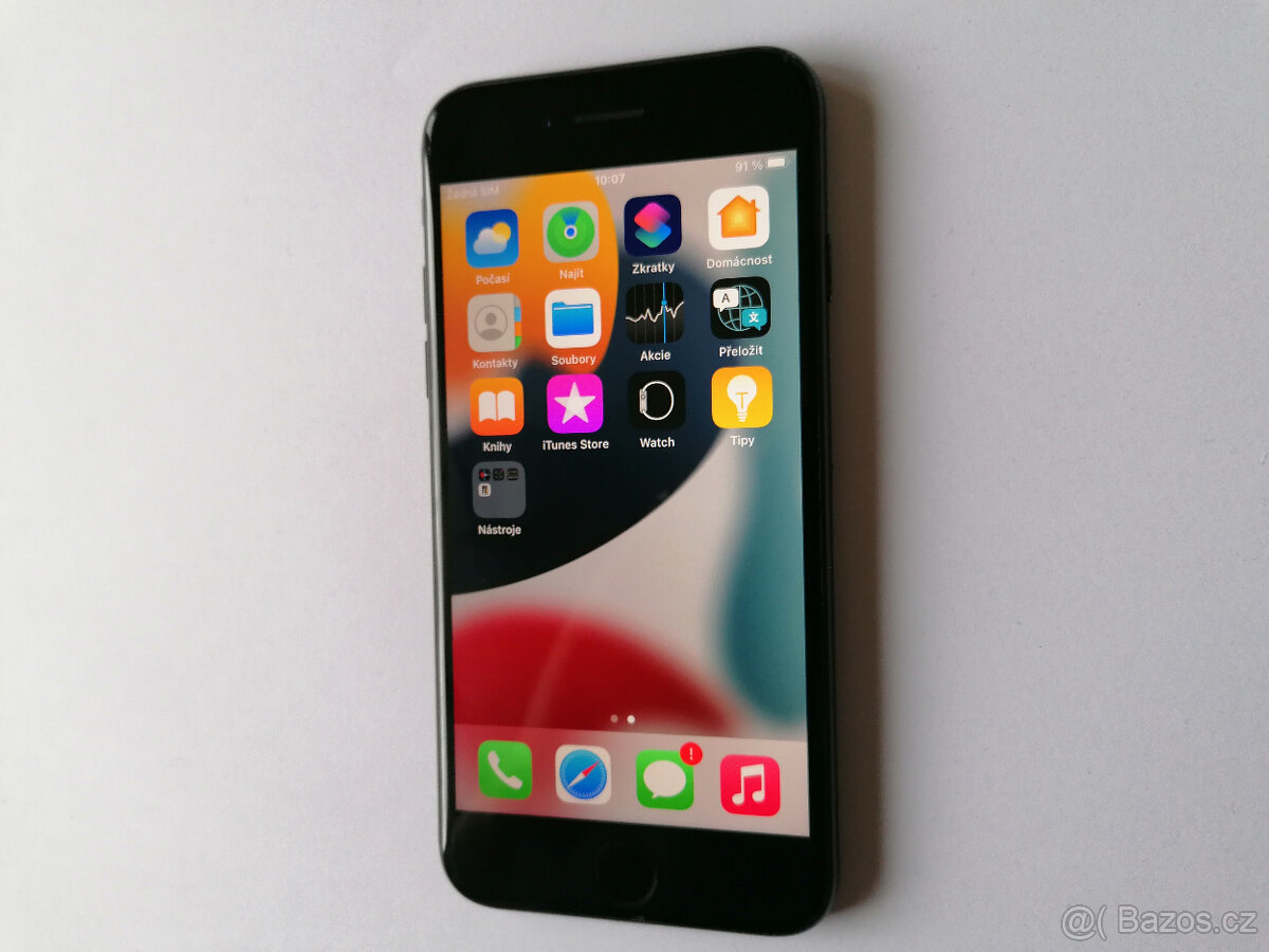 Smartphone Apple iPhone 7 128GB Black - chytrý telefon - 5