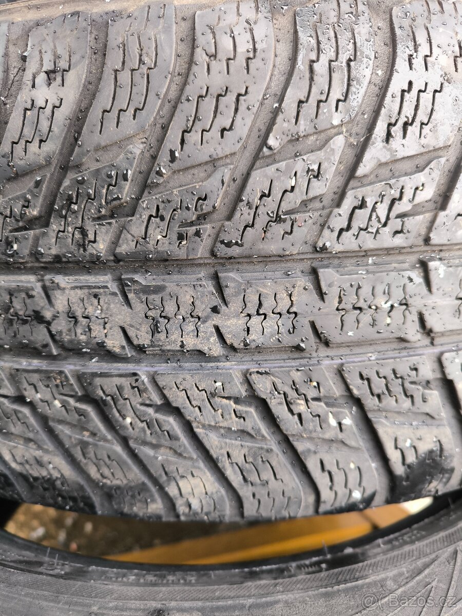 Zimní pneu Nokian WR 235/55 R19 - 5