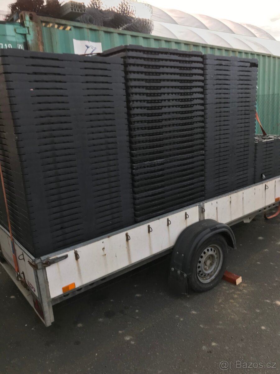 Plastové palety 120x80 více druhů - 5