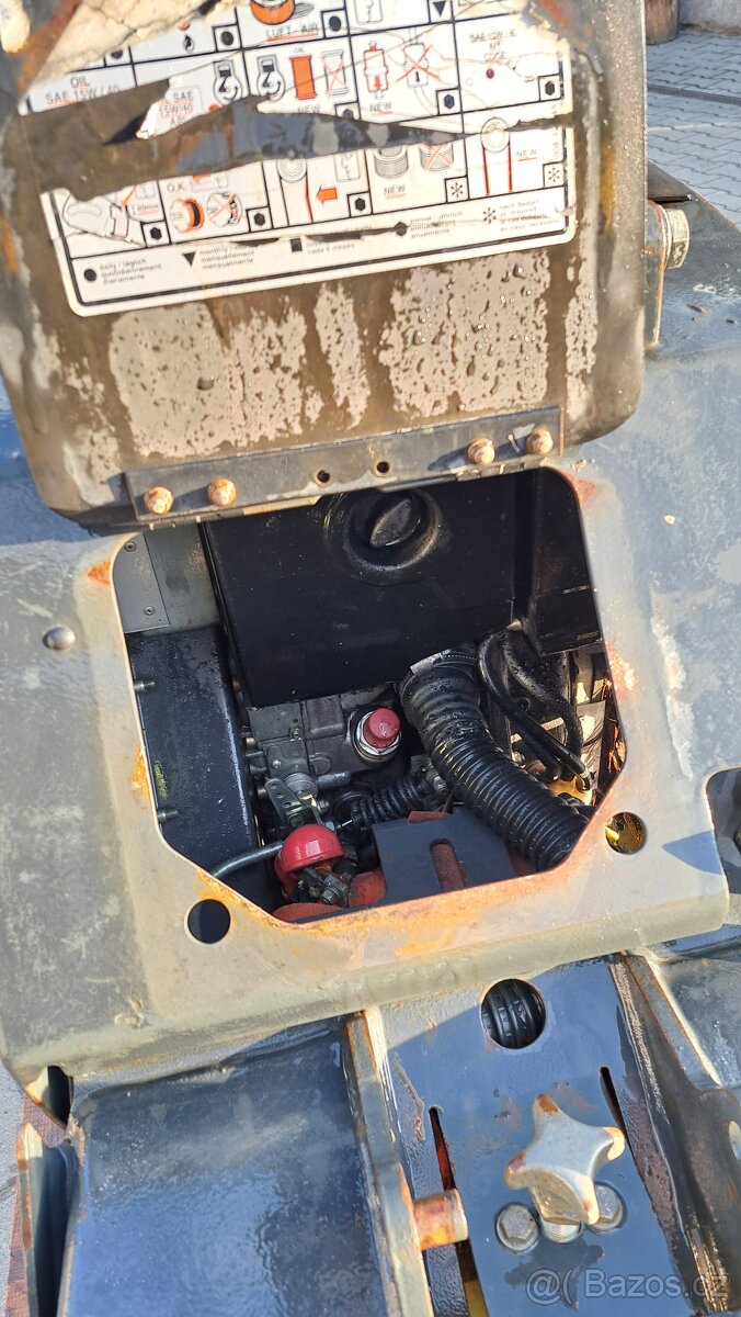 Vibrační deska Bomag BPR 60/65, Hatz, 460kg - 5