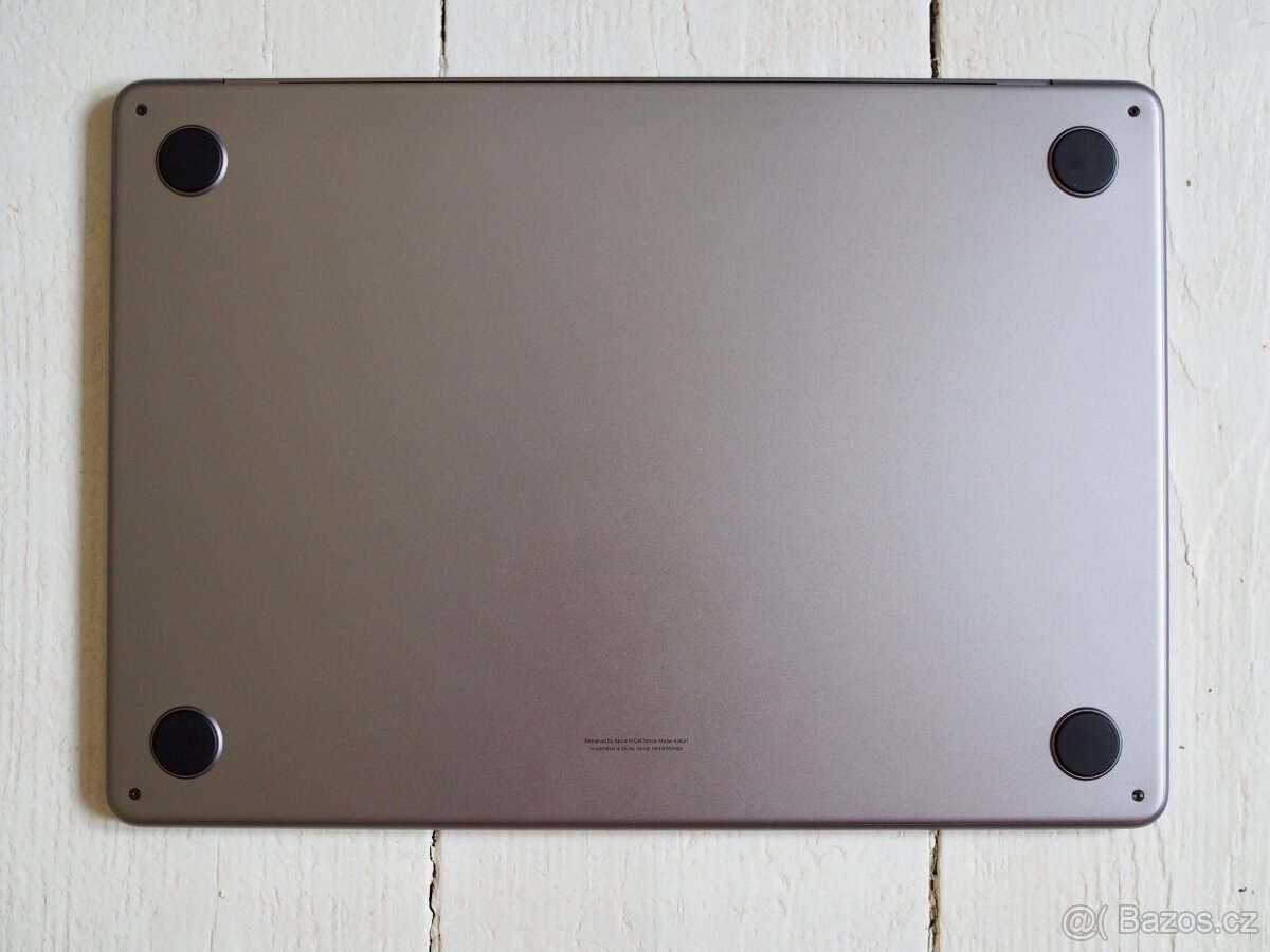 MacBook Air M2 – 512 GB / 16 GB / Baterie 97% / Záruka - 5