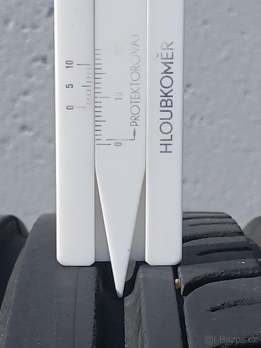 Pěkné letní pneu Hankook 235/55/18 vzorek 8mm - 5