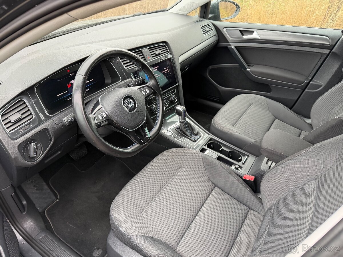 Volswagen e-Golf 100kW FCL/TČ/VIRTUAL/KESSY/DPH - 5