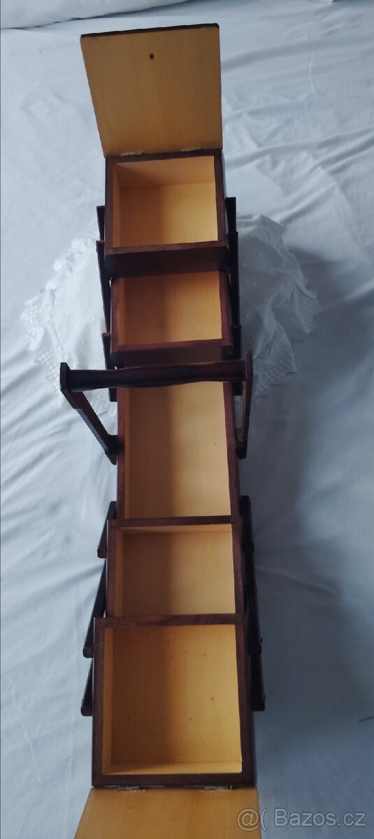 Dřevěná kazeta na šití - 5