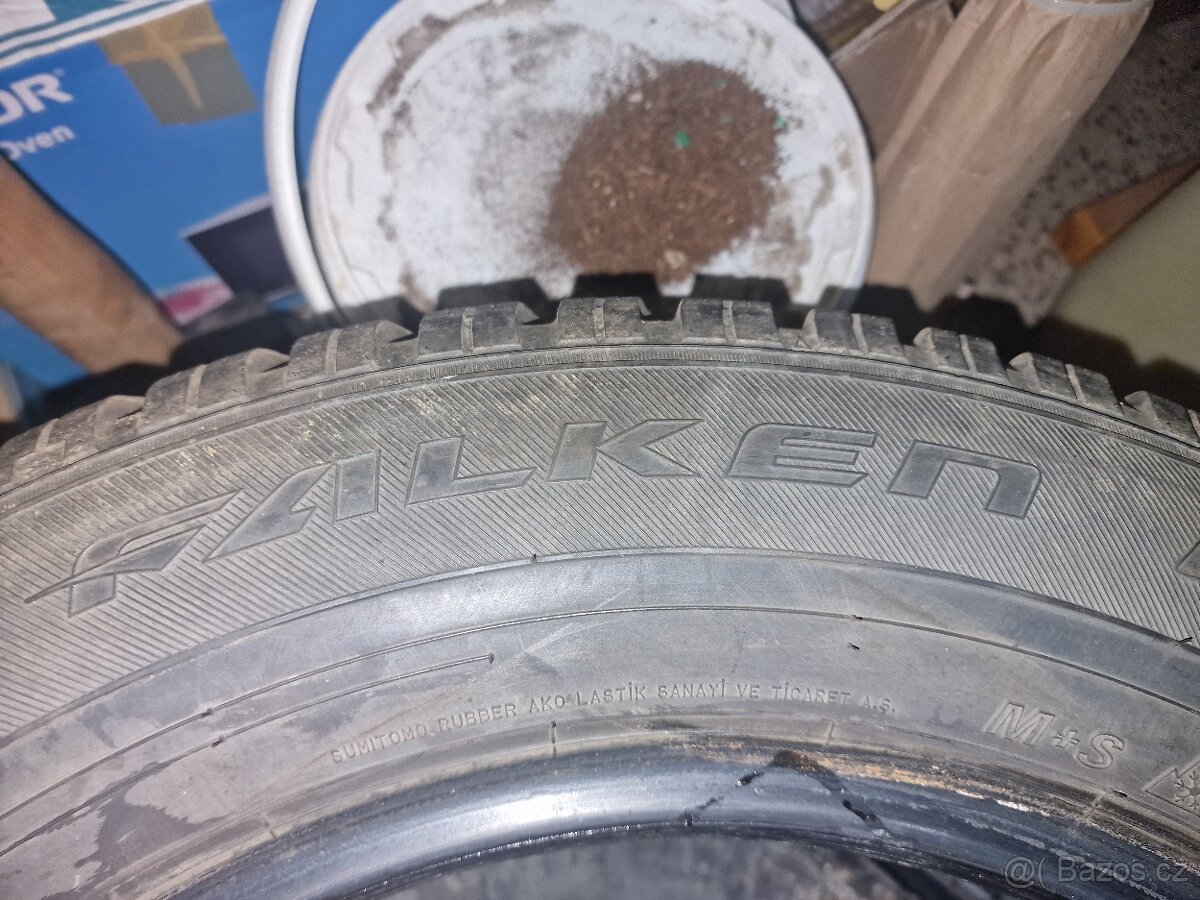 Pneu 215/65 R16 - 5