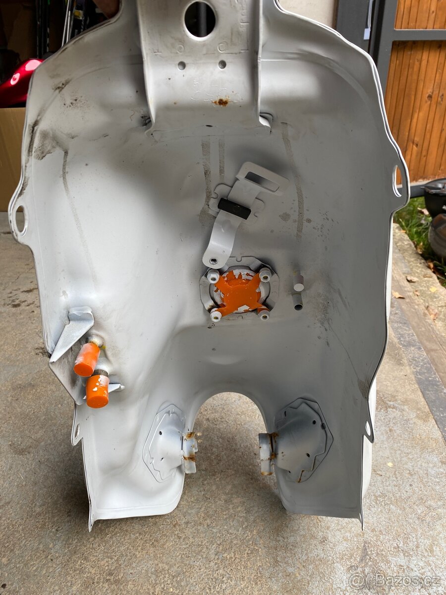 Nádrž Honda cb125f 2021 - 5