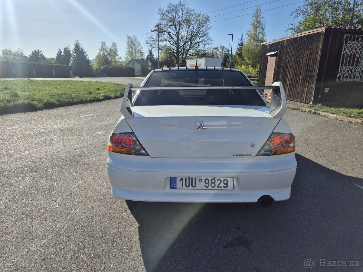 Mitsubishi lancer EVO 8 - 5