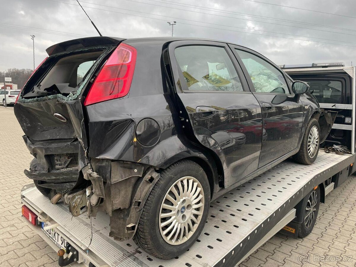 Fiat Grande Punto - rv - 11 - 2009 . - 5
