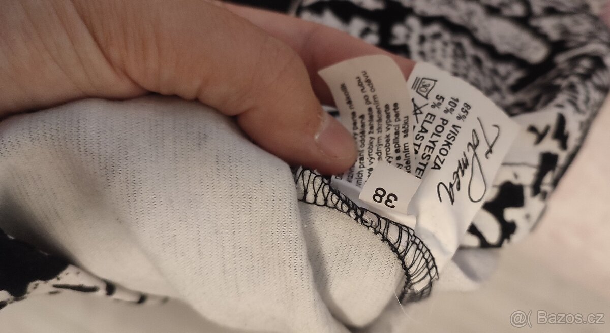 Elegantní dámské šaty - 5