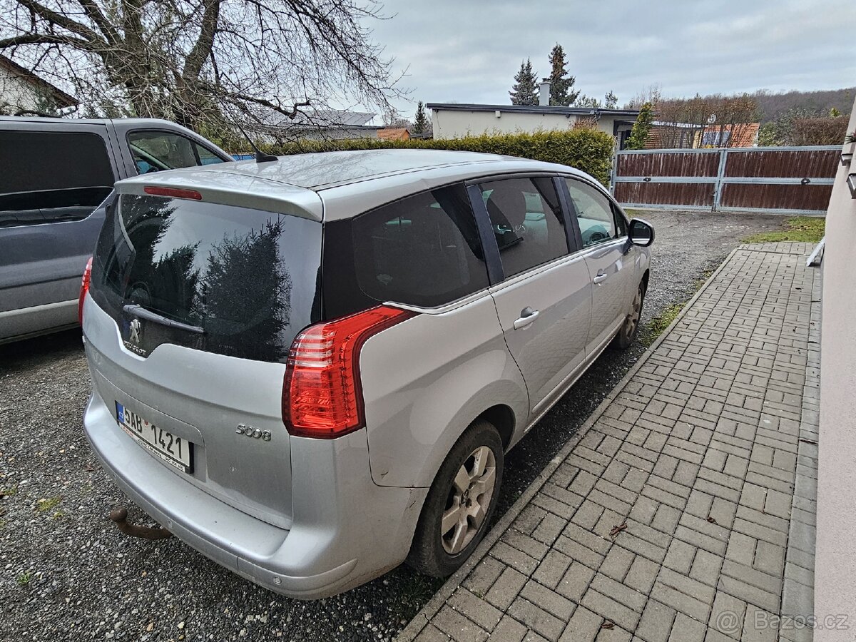 Peugeot 5008 1.6 hdi - 5