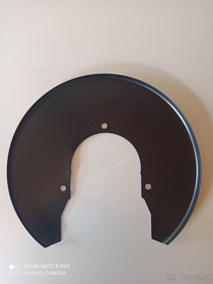 Nové prachové kryty / brzdové štíty Audi A6 Passat B5 - 5